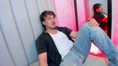 JUAN  online show from 15, 3, 2026