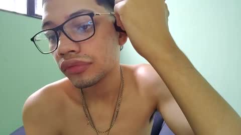 Snapshot of juansuarez204 chatting on 10, 1, 2025 juansuarez204 online show from 10, 1, 2025