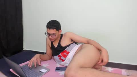 Snapshot of juansuarez204 chatting on 20, 2, 2025 juansuarez204 online show from 20, 2, 2025