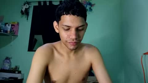 Snapshot of juansuarez204 chatting on 5, 3, 2025 juansuarez204 online show from 5, 3, 2025