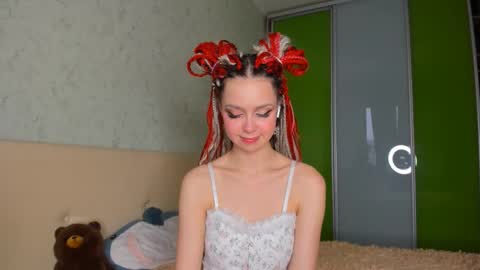 Snapshot of juicecute chatting on 22, 10, 2025 Sally online show from 22, 10, 2025