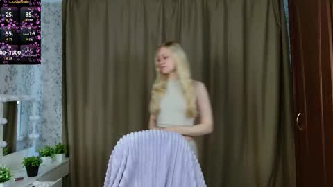Snapshot of juicegirl340 chatting on 9, 9, 2025 Lola fav pattern 357595250 online show from 9, 9, 2025