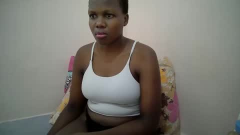 Snapshot of juicy_bella2 chatting on 17, 9, 2025 juicy_bella2 online show from 17, 9, 2025