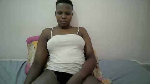 Snapshot of juicy_bella2 chatting on 25, 9, 2025 juicy_bella2 online show from 25, 9, 2025