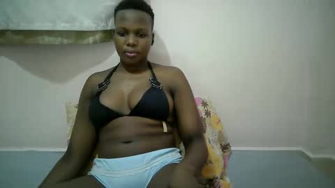 Snapshot of juicy_bella2 chatting on 27, 9, 2025 juicy_bella2 online show from 27, 9, 2025