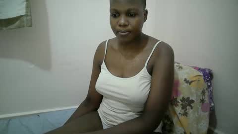 Snapshot of juicy_bella2 chatting on 28, 9, 2025 juicy_bella2 online show from 28, 9, 2025