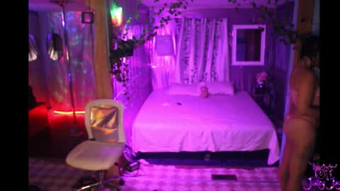 Snapshot of juicyjayxxx69 chatting on 8, 10, 2025 juicyjayxxx69 online show from 8, 10, 2025