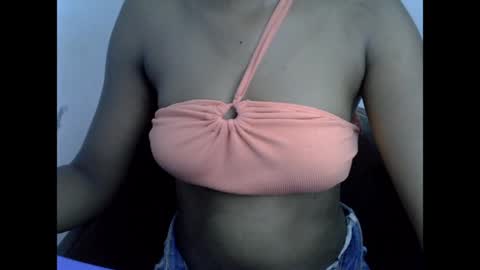 juicynwetx online show from 24, 4, 2026