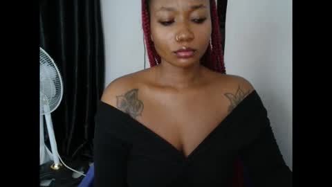 juicyxpink online show from 3, 11, 2025