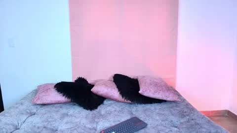 Jules and Gia online show from 2, 11, 2025