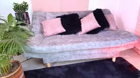 Jules and Gia online show from 12, 1, 2026