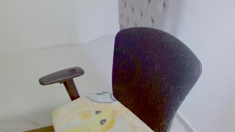  Juliana Torres  online show from 15, 9, 2025