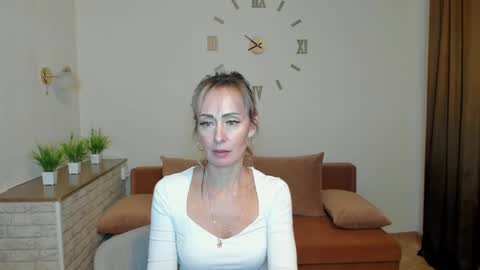 julia__cherry_ online show from 8, 12, 2024