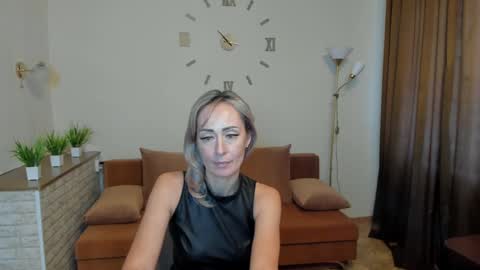 julia__cherry_ online show from 16, 1, 2025