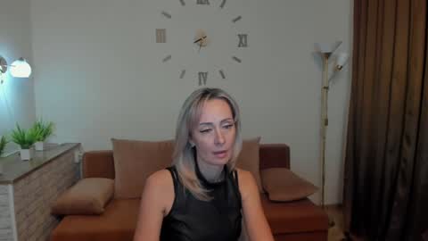 julia__cherry_ online show from 7, 2, 2025
