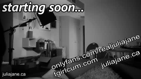 Julia Jane online show from 25, 12, 2024