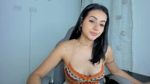 julia_strauns online show from 12, 2, 2025
