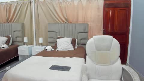 julian billy online show from 18, 2, 2025