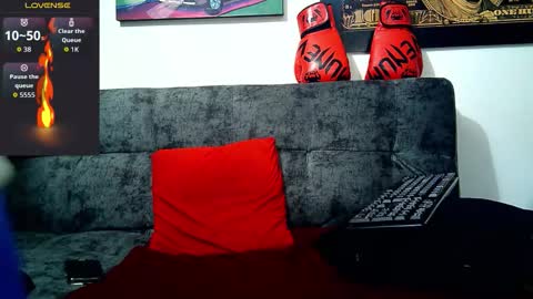 Julian independent model online show from 21, 9, 2025