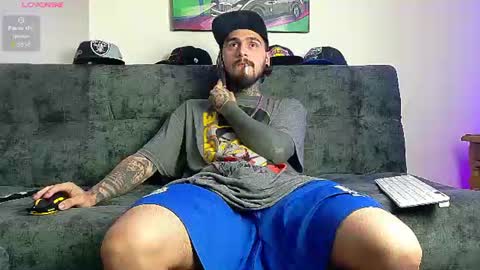 Julian independent model online show from 26, 7, 2026