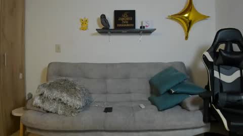 julian_wallace online show from 11, 1, 2026