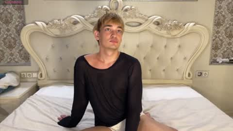 Snapshot of julian_win chatting on 7, 8, 2026 Eren online show from 7, 8, 2026