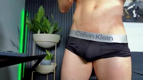 Julian online show from 25, 2, 2026