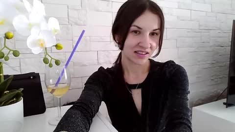 Snapshot of juliaorgasm chatting on 8, 6, 2026 Julia online show from 8, 6, 2026