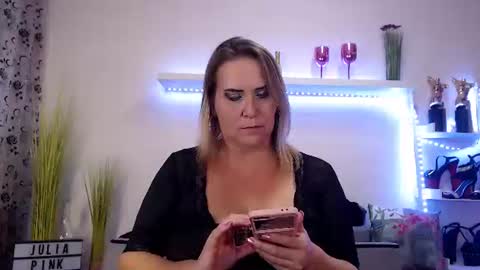 Julia online show from 9, 4, 2026