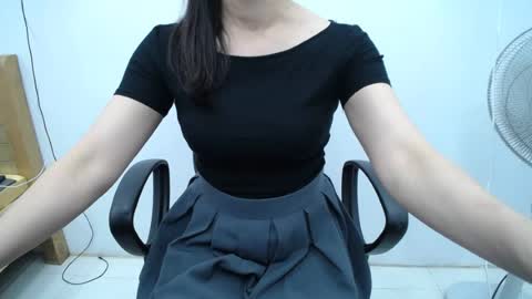 Snapshot of julie9x chatting on 11, 6, 2026 julie9x online show from 11, 6, 2026