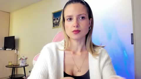 Julie online show from 19, 10, 2025