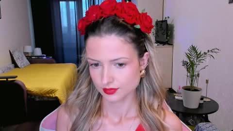 Snapshot of julie_flores chatting on 29, 4, 2026 Julie online show from 29, 4, 2026