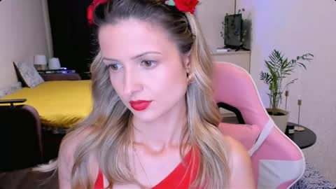 Snapshot of julie_flores chatting on 29, 4, 2026 Julie online show from 29, 4, 2026