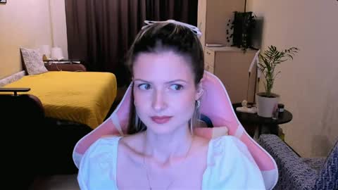 Snapshot of julie_flores chatting on 19, 5, 2026 Julie online show from 19, 5, 2026