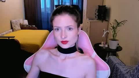 Snapshot of julie_flores chatting on 24, 5, 2026 Julie online show from 24, 5, 2026