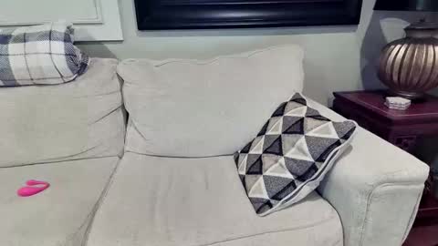 Julie Holliday online show from 20, 11, 2025