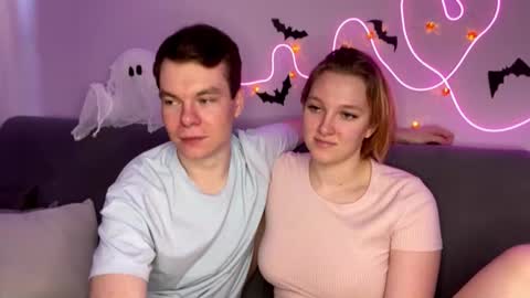 Julie and Thomas online show from 27, 10, 2025