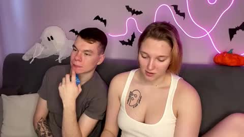 Julie and Thomas online show from 1, 11, 2025