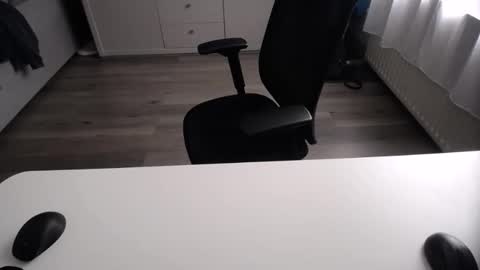 julienneedyou online show from 5, 5, 2026