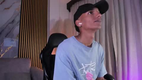 Julien online show from 3, 3, 2026