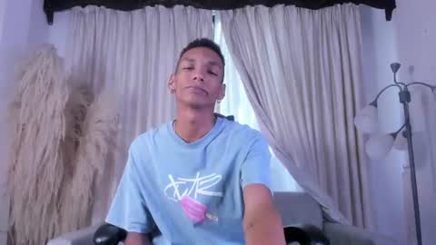 Julien online show from 2, 7, 2026