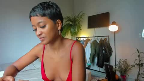 Snapshot of julieta__cooper chatting on 1, 10, 2025 Juli online show from 1, 10, 2025