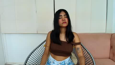 Snapshot of julieta_aguilar chatting on 6, 1, 2025 Juli online show from 6, 1, 2025