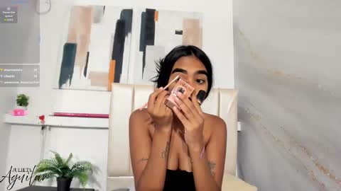 Snapshot of julieta_aguilar chatting on 17, 9, 2025 Juli online show from 17, 9, 2025