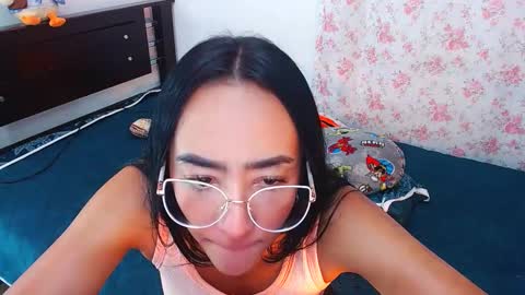 Snapshot of julieta_art1 chatting on 11, 1, 2025 julieta art1 online show from 11, 1, 2025