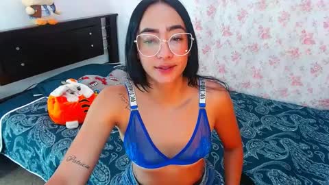 Snapshot of julieta_art1 chatting on 14, 1, 2025 julieta art1 online show from 14, 1, 2025