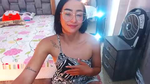 Snapshot of julieta_art1 chatting on 13, 2, 2025 julieta art1 online show from 13, 2, 2025