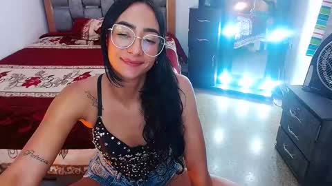 Snapshot of julieta_art1 chatting on 24, 2, 2025 julieta art1 online show from 24, 2, 2025