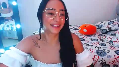 Snapshot of julieta_art1 chatting on 28, 9, 2025 julieta art1 online show from 28, 9, 2025
