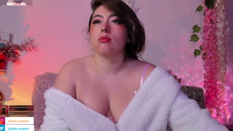 Juli  online show from 27, 1, 2025